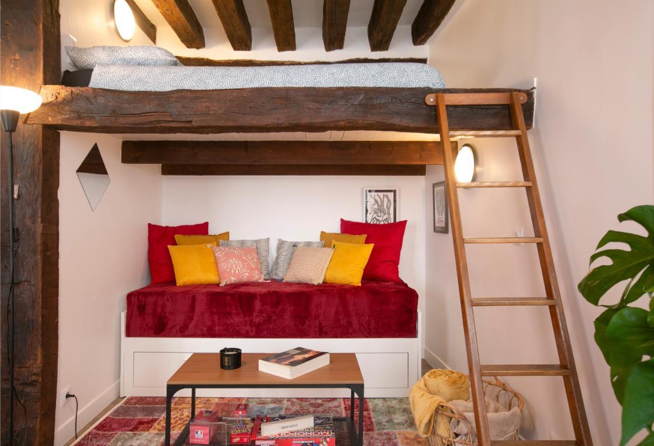 Authentic Apartment In Center Of Parisian Marais Ngoại thất bức ảnh