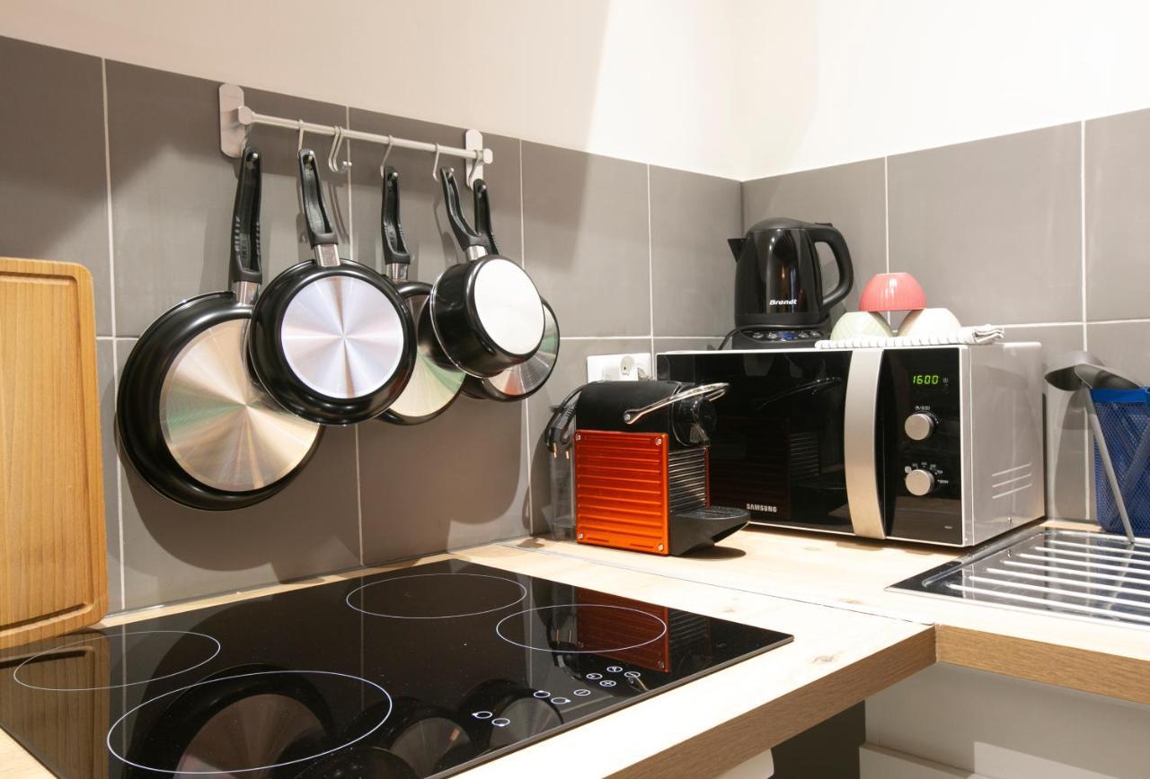 Authentic Apartment In Center Of Parisian Marais Ngoại thất bức ảnh